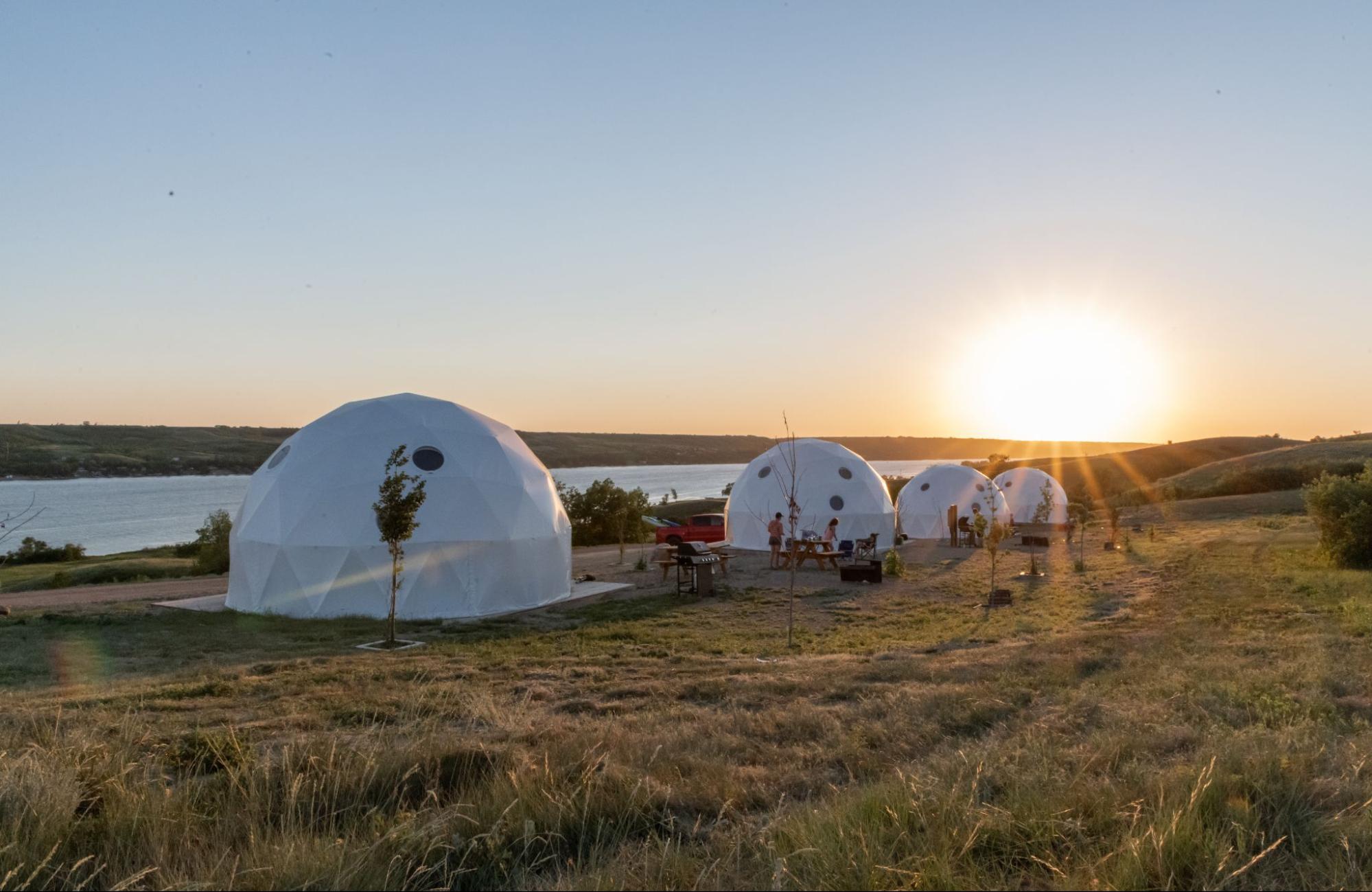 A Quick Guide to Buffalo Pound Lake Resort - Glamping Resorts - Featured Image