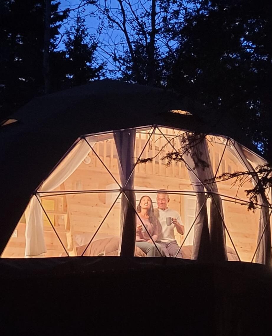 Romance in Luxurious Glamping Getaways