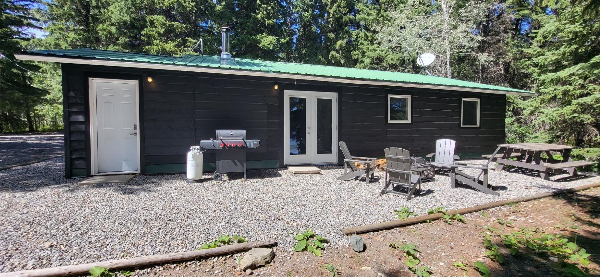 The cabin is a unique accommodation for the fall season located at Castle Provincial Park.